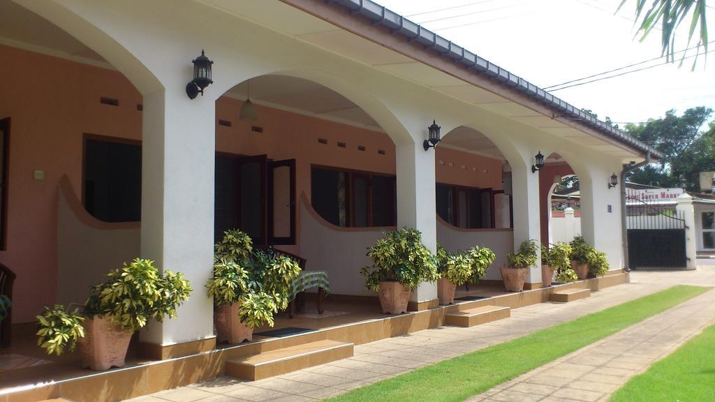 Ocean View Tourist Guest House At Negombo Beach Near The Airport Exterior foto