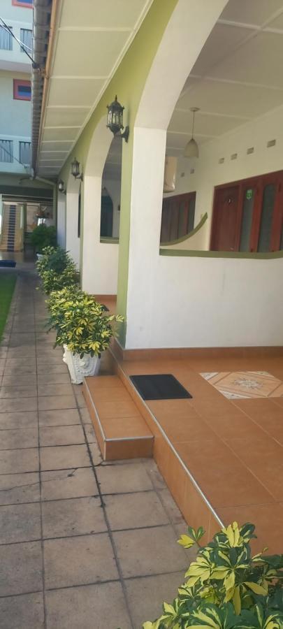 Ocean View Tourist Guest House At Negombo Beach Near The Airport Exterior foto