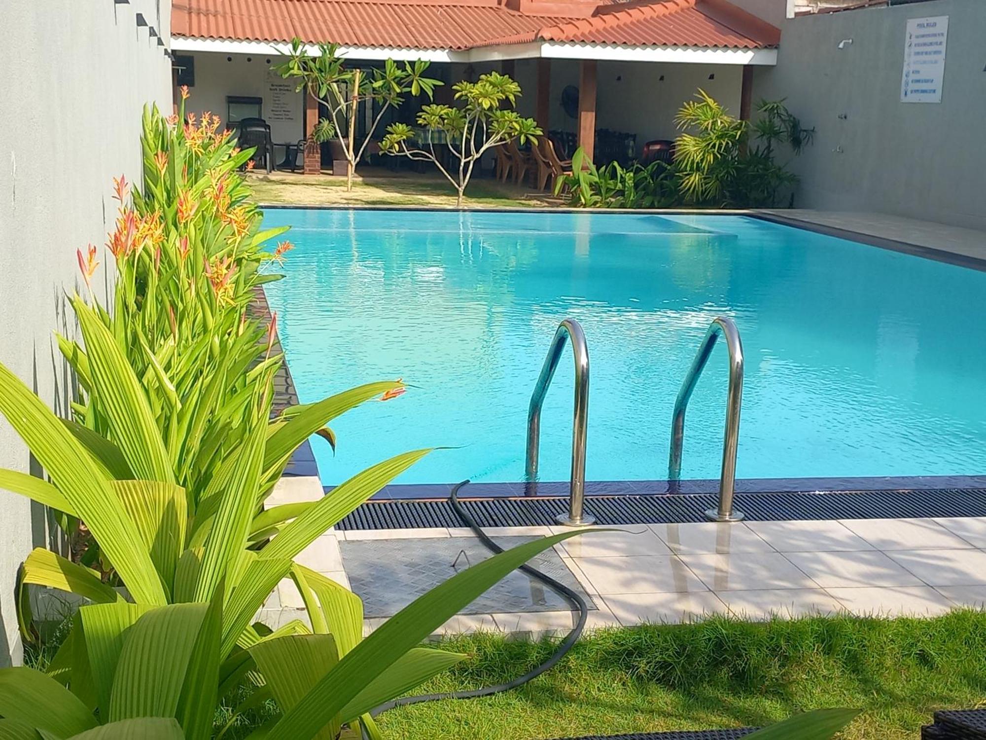 Ocean View Tourist Guest House At Negombo Beach Near The Airport Exterior foto