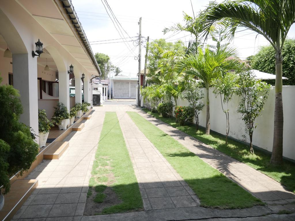 Ocean View Tourist Guest House At Negombo Beach Near The Airport Exterior foto