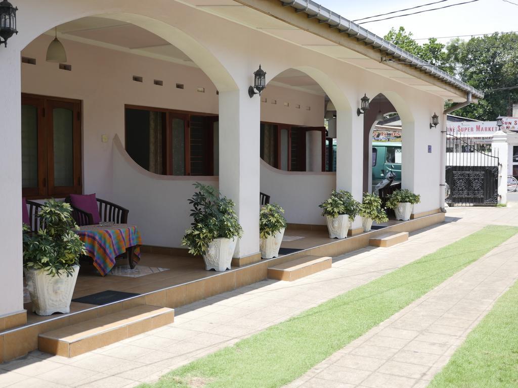 Ocean View Tourist Guest House At Negombo Beach Near The Airport Exterior foto